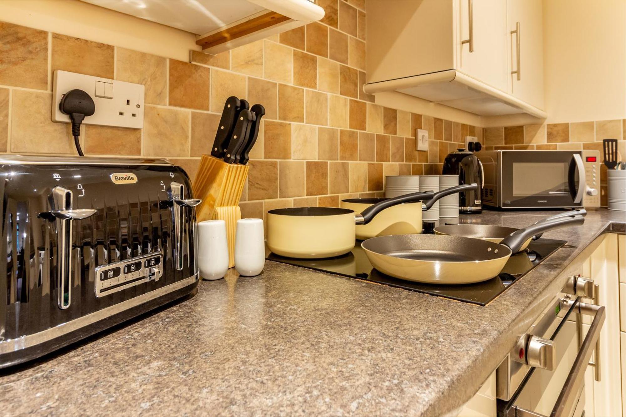 Host & Stay - Hillbrook House Apartment Great Malvern Oda fotoğraf